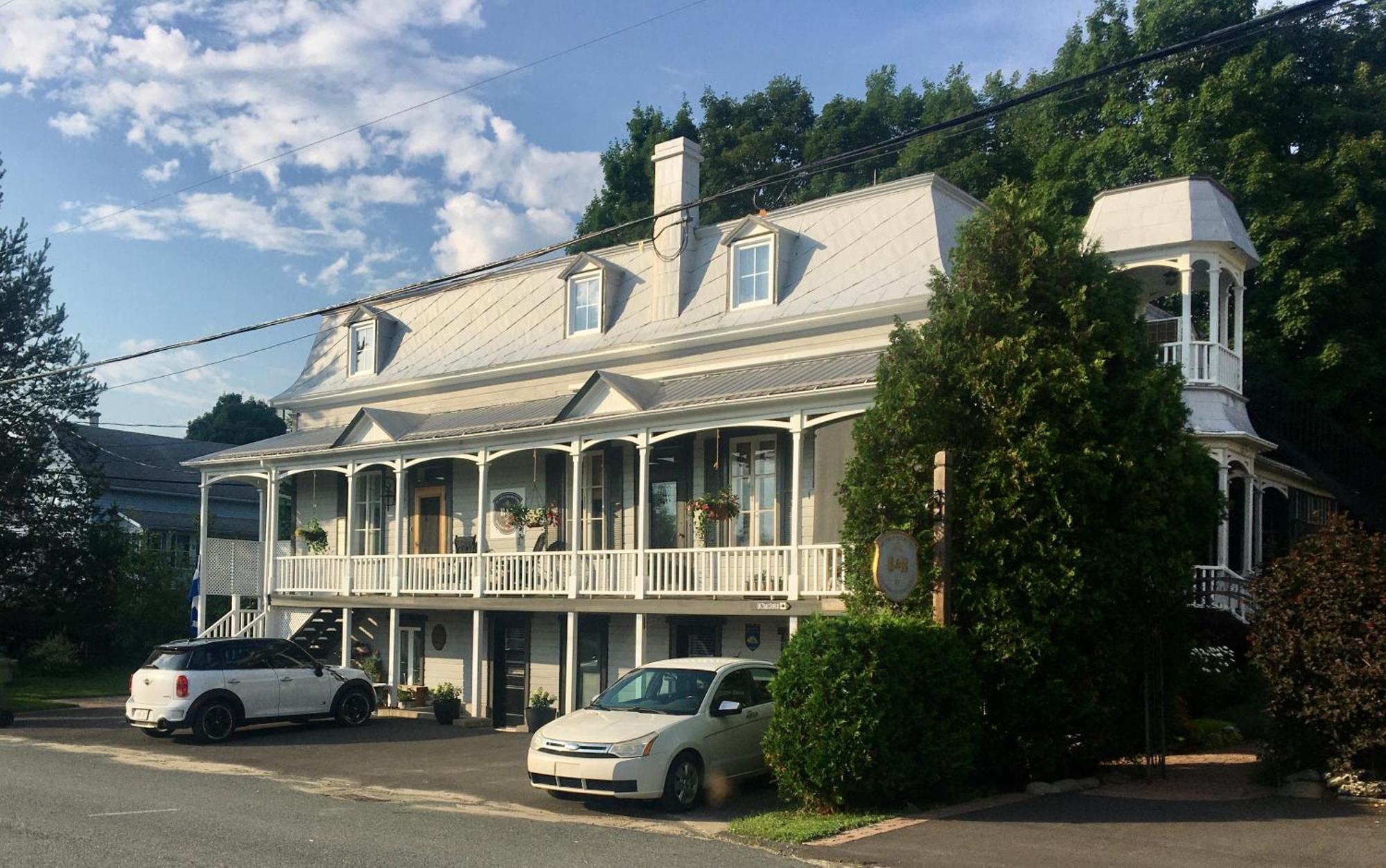 Au Vieux Presbytere De Saint-Leon Экстерьер фото