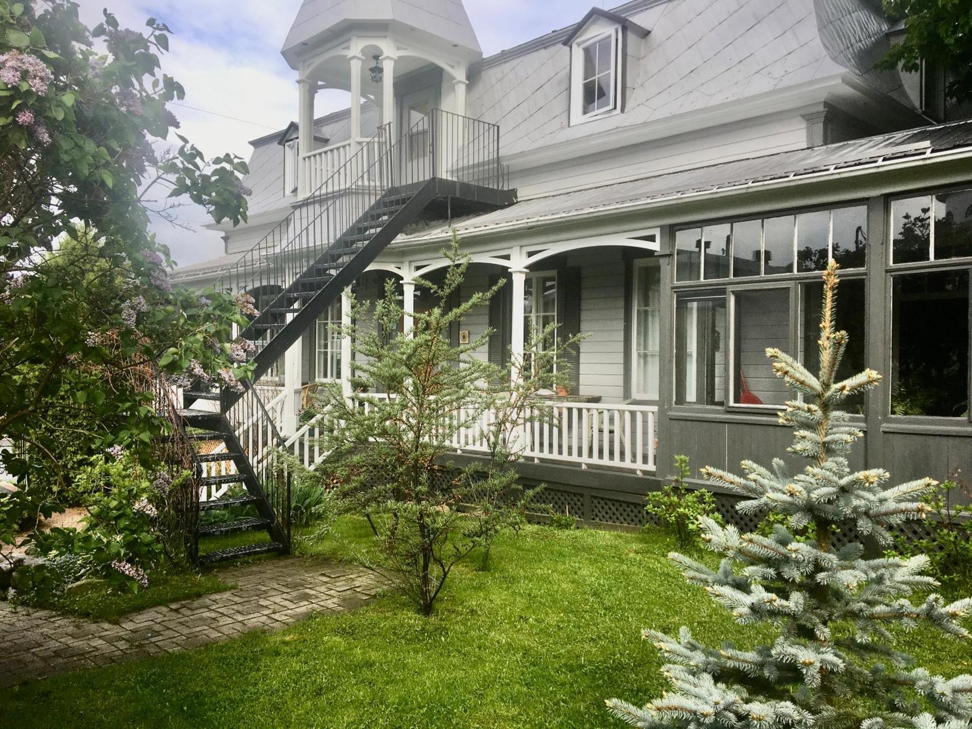 Au Vieux Presbytere De Saint-Leon Экстерьер фото